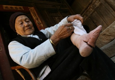 Picioarele unei femei din China